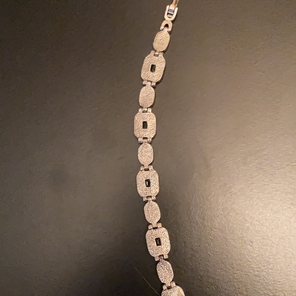 7.5 inch silver and black stone Bracelet with cut diamonds. - Picture 4 of 5